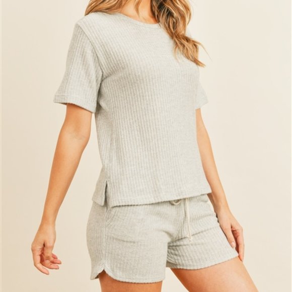 LIGHT GRAY TOP & SHORT SET - Picture 2 of 13